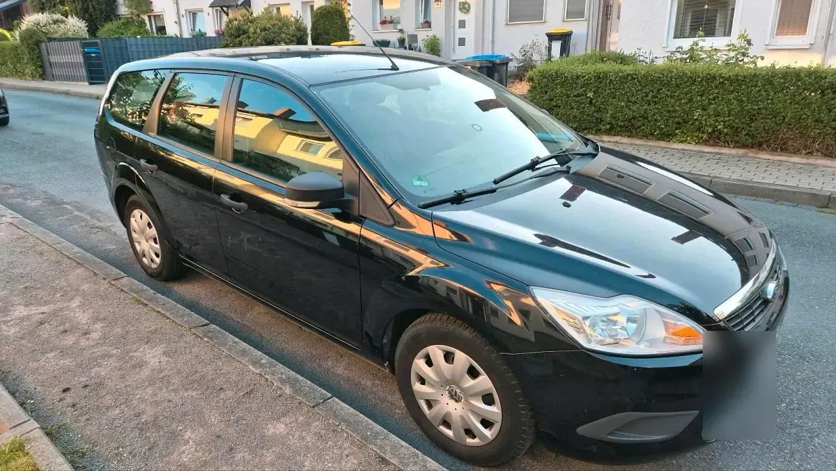 Gebraucht Ford Focus 80 PS (58 kW) 2009 Schwarz Kombi