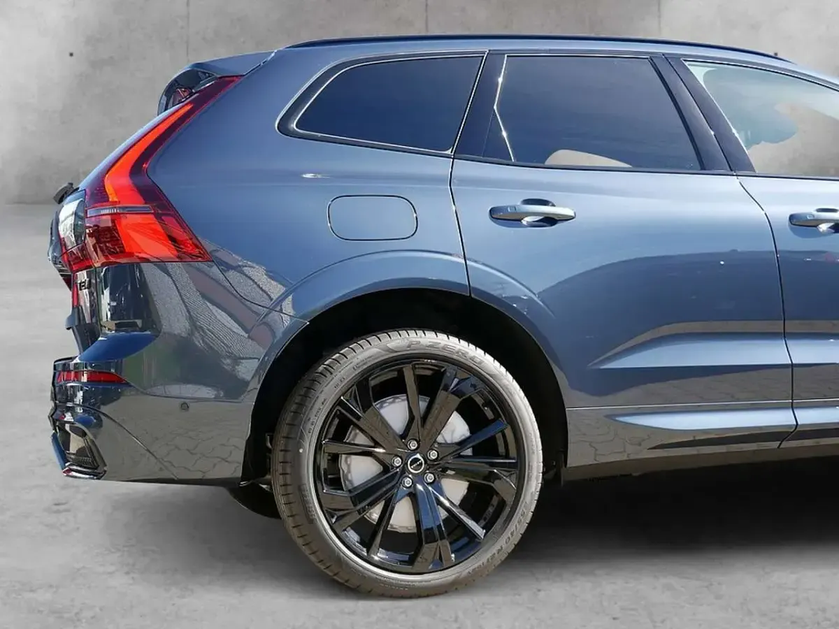 Neu Volvo XC60 Plus 455 PS (334 kW) 2026 Blau SUV