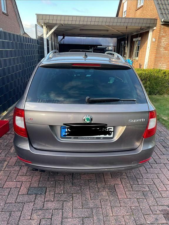 Gebraucht Skoda Superb Elegance 170 PS (125 kW) 2012 Violet Kombi