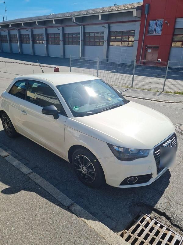 Gebraucht Audi A1 Ambition 122 PS (89 kW) 2010 Weiß Kleinwagen