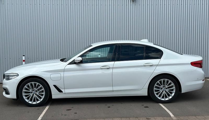 Second-hand BMW 530e Efficient Dynamics 298 CP (219 kW) 2019 Alb Berlinǎ