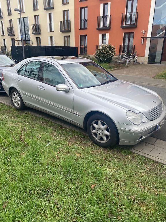 Gebraucht Mercedes 180 Elegance 133 PS (97 kW) 2001 Silber Limousine