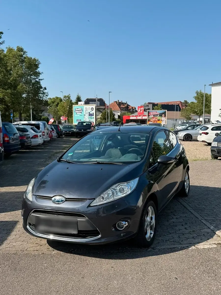 Gebraucht Ford Fiesta 95 PS (69 kW) 2009 Grau Kleinwagen