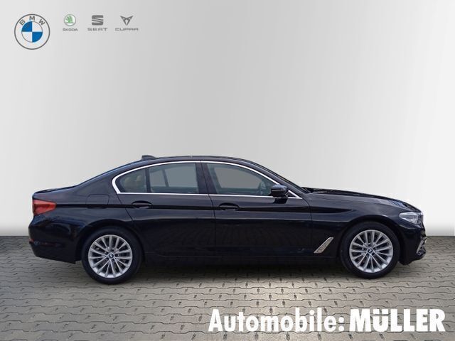 Gebraucht BMW 520 Luxury Line 184 PS (135 kW) 2018 Black sapphire metallic Limousine