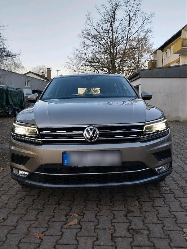 Gold Gebraucht 2016 VW Tiguan Highline SUV | 20.000 € (Superpreis) - Bild 1/4