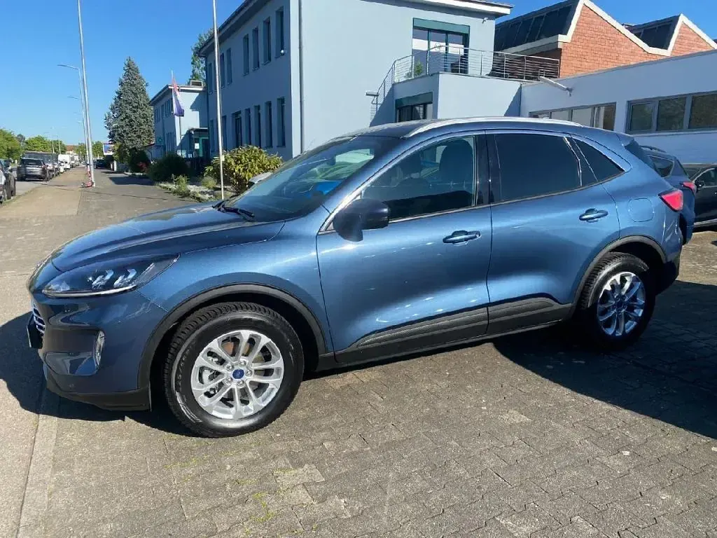 Gebraucht Ford Kuga Titanium 190 PS (139 kW) 2022 Blau SUV