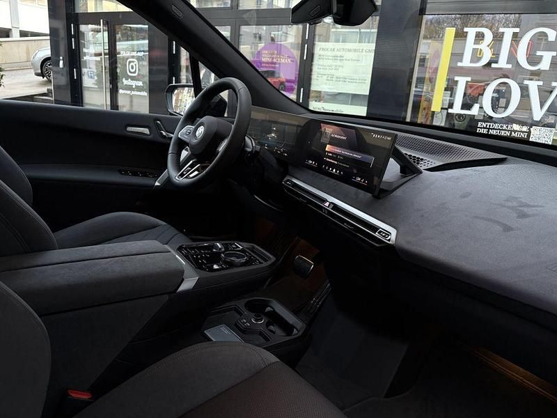 Neu BMW iX M Sport 300 kW (408 PS) 2026 Schwarz SUV