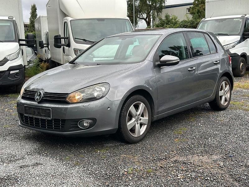 Grau Gebraucht 2011 VW Golf VI Team Limousine | 5.450 € (Fairer Preis) - Bild 1/4