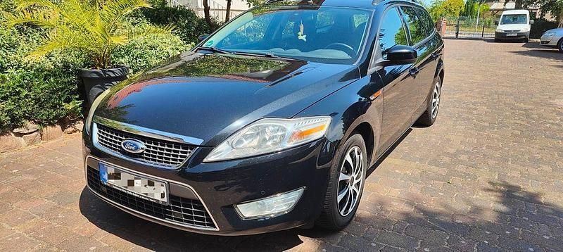 Gebraucht Ford Mondeo 140 PS (102 kW) 2010 Schwarz Limousine