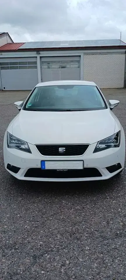 Używany Seat Leon Style 125 KM (91 kW) 2015 Biały Coupe