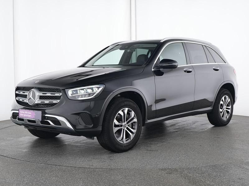 Obsidianschwarz Gebraucht 2022 Mercedes GLC300 SUV | 40.952 € (Superpreis) - Bild 1/4