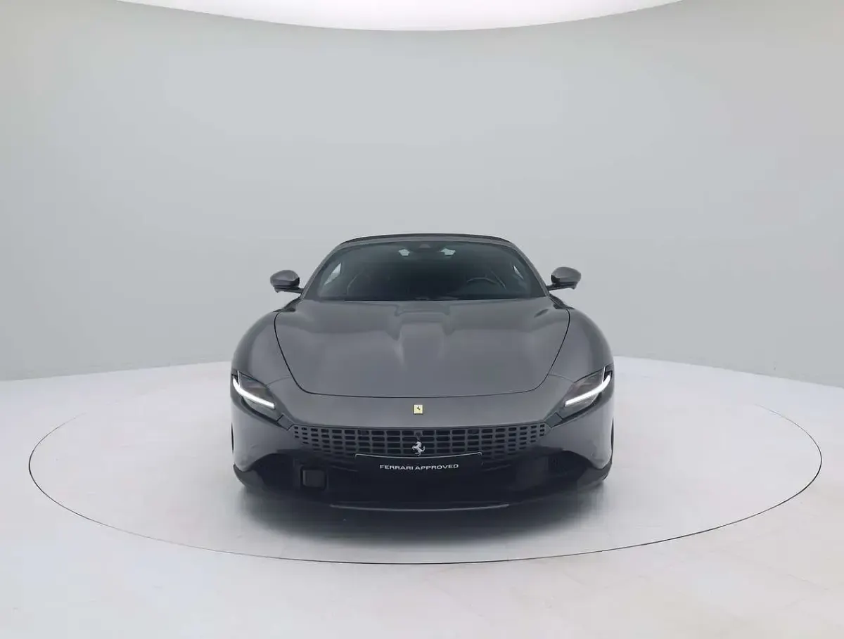 Second-hand Ferrari Roma 620 CP (456 kW) 2025 Gri Cabrio