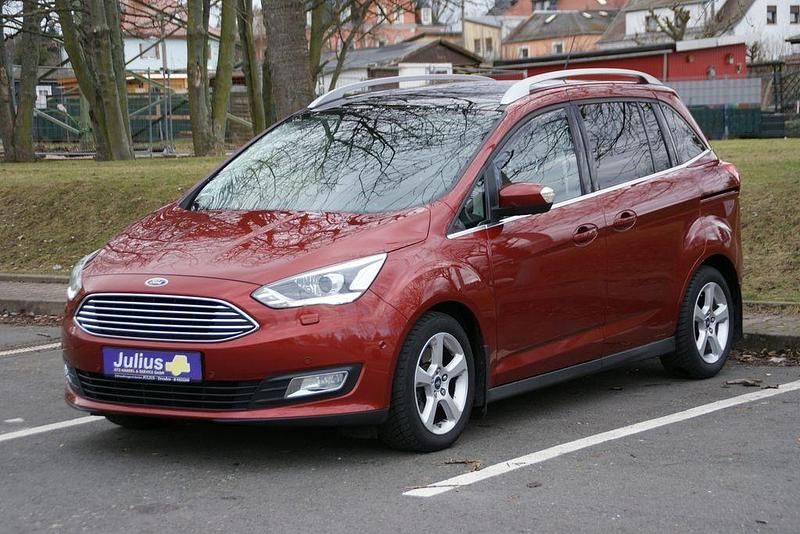 Gebraucht Ford Grand C-Max Titanium 150 PS (110 kW) 2015 Rot Van / Kleinbus
