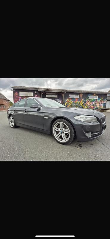 Andere farben Gebraucht 2011 BMW 530 M Sport Limousine | 7.900 € (Superpreis) - Bild 1/4