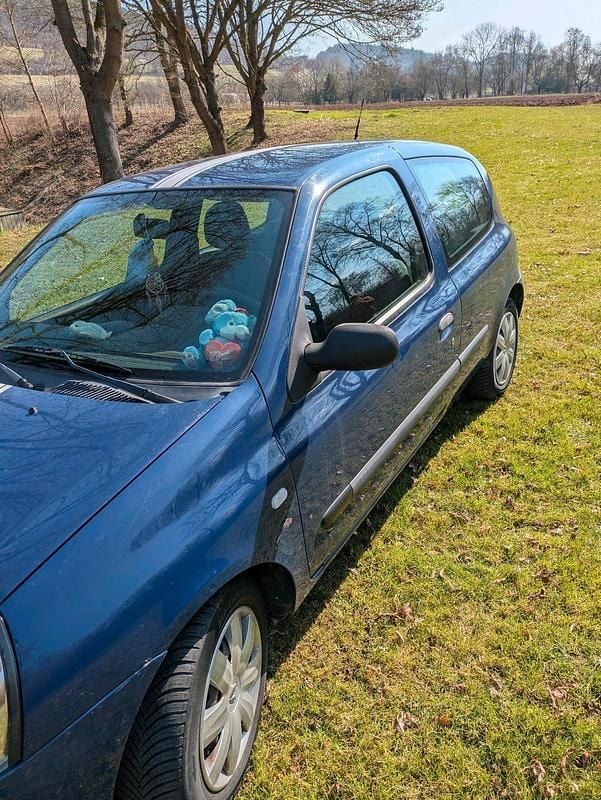 Gebraucht Renault Clio II 75 PS (55 kW) 2006 Blau Kleinwagen