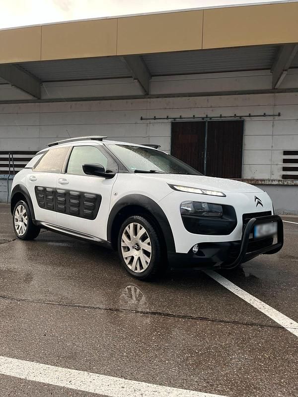 Gebraucht Citroën C4 82 PS (60 kW) 2015 Weiß Limousine