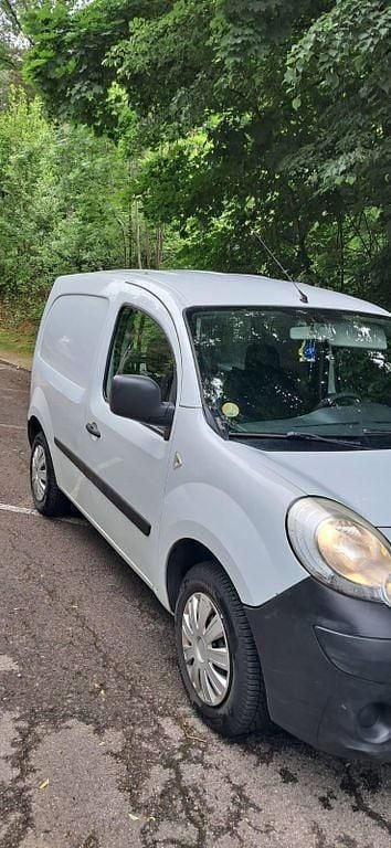 Weiß Gebraucht 2010 Renault Kangoo Van / Kleinbus | 2.800 € (Guter Preis) - Bild 1/4