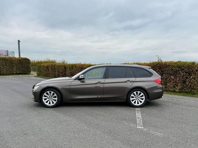 Gebraucht BMW 330 258 PS (189 kW) 2013 Braun Kombi