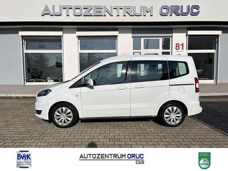 Gebraucht Ford Tourneo Courier 101 PS (74 kW) 2017 Weiß Van / Kleinbus