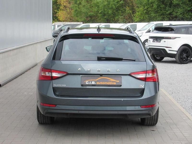 Gebraucht Skoda Superb 156 PS (114 kW) 2021 Grau Kombi