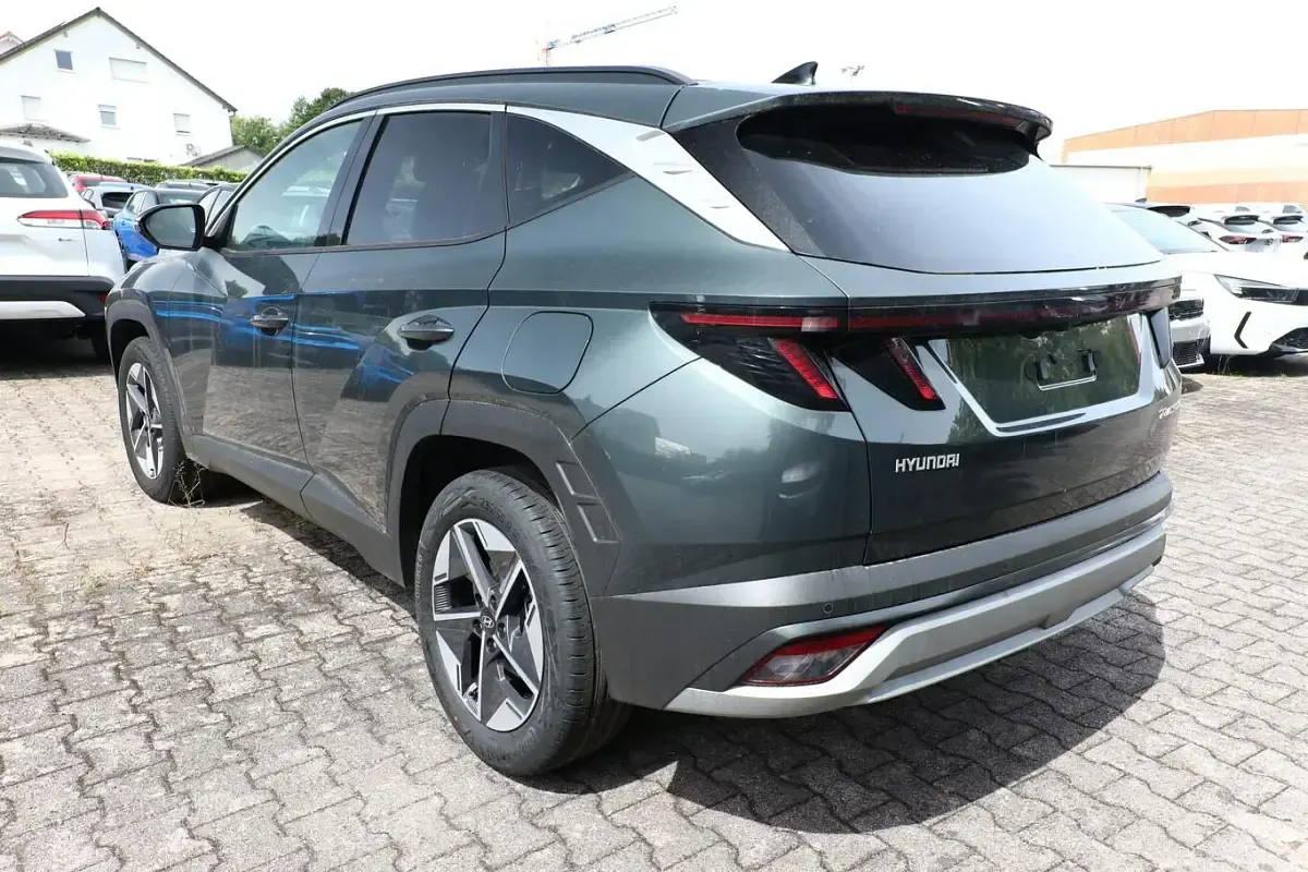 Neu Hyundai Tucson Trend 150 PS (110 kW) 2026 Cypress green mineraleffekt SUV