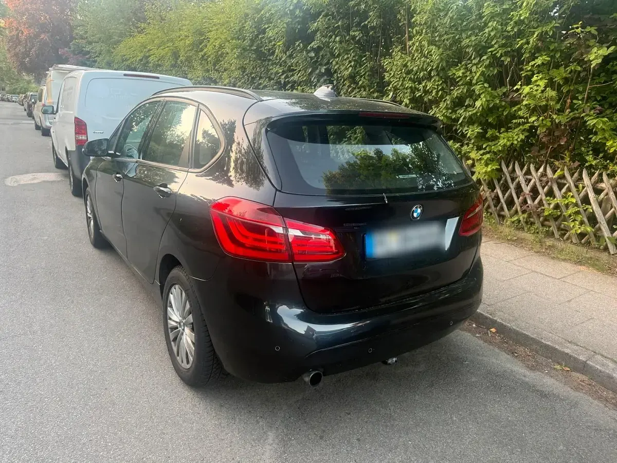 Gebraucht BMW 218 140 PS (102 kW) 2016 Schwarz Kombi