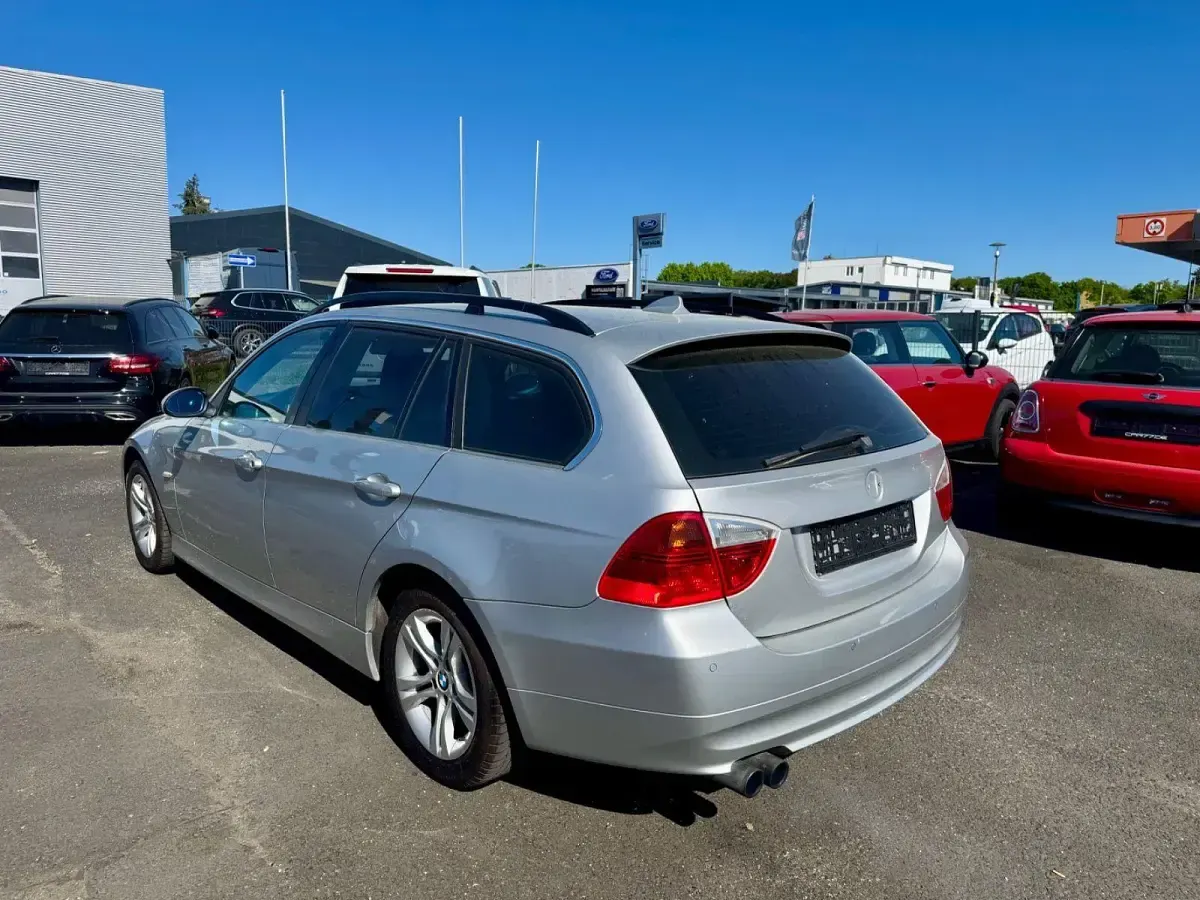 Second-hand BMW 325 218 CP (160 kW) 2008 Argintiu Break