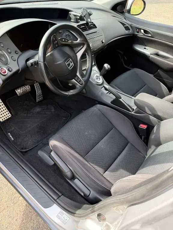 Gebraucht Honda Civic 99 PS (72 kW) 2009 Silber Limousine