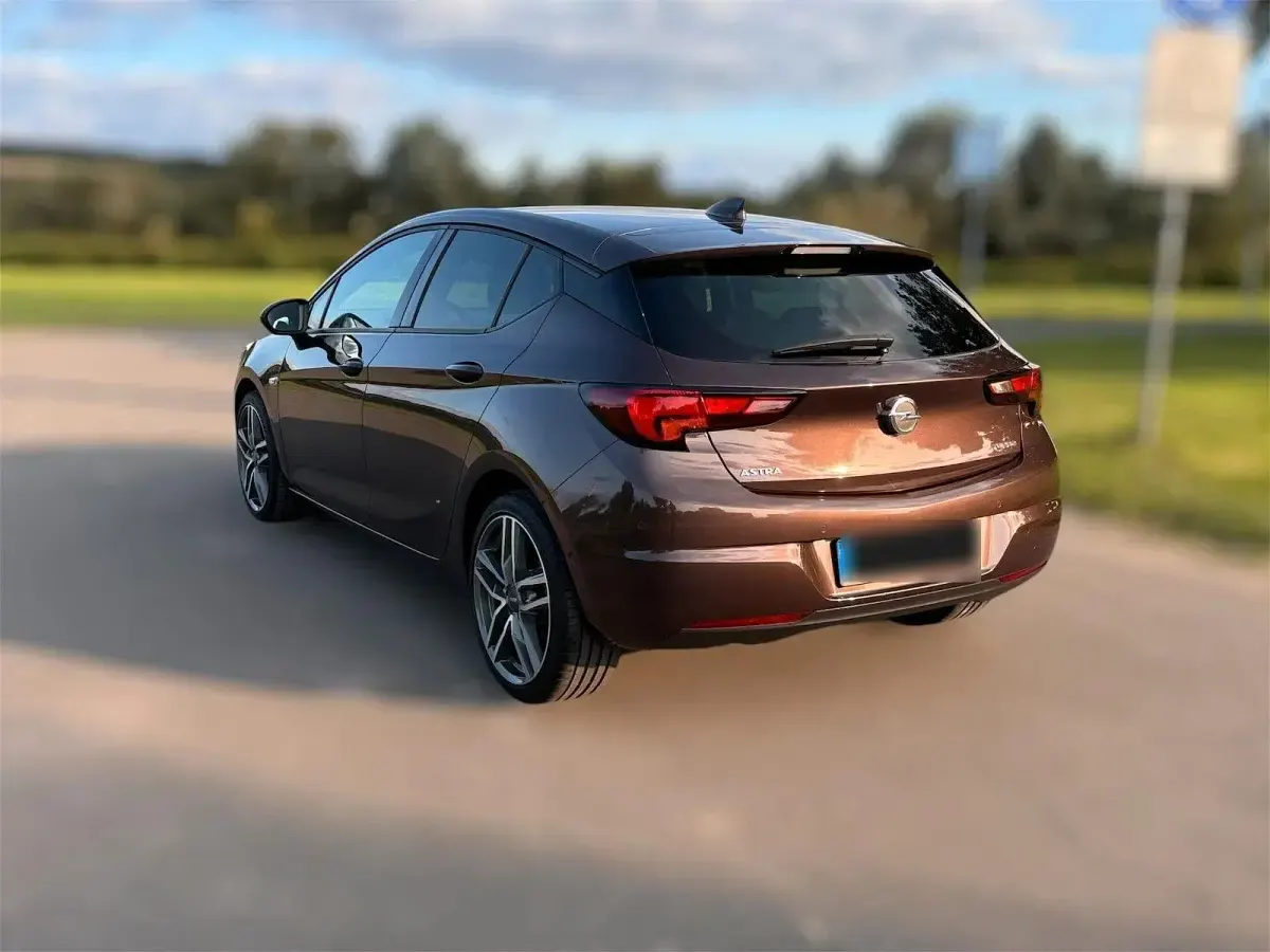 Gebraucht Opel Astra Active 150 PS (110 kW) 2017 Braun Limousine