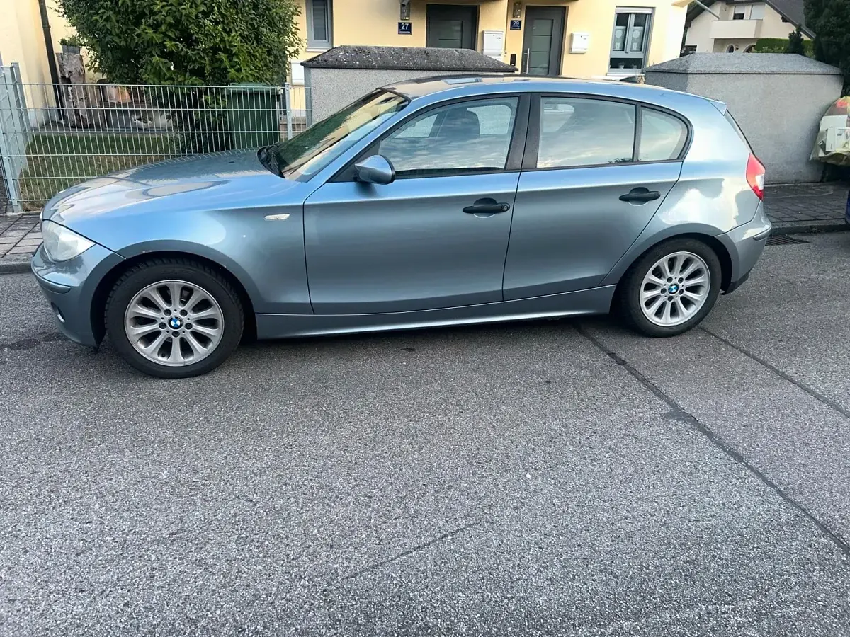 Gebraucht BMW 116 122 PS (89 kW) 2006 Grau Kleinwagen
