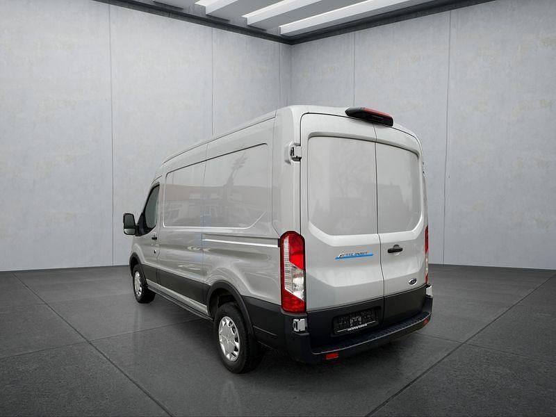 Gebraucht Ford E-Transit 135 kW (184 PS) 2023 Silber Van