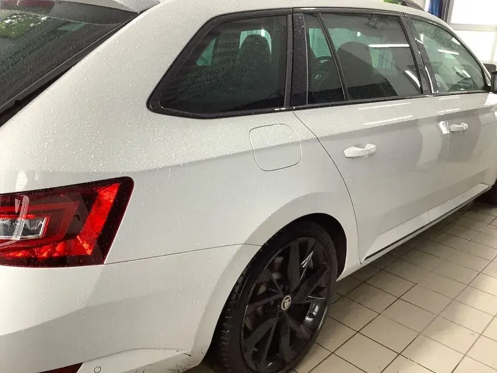Gebraucht Skoda Superb SportLine 280 PS (205 kW) 2017 Weiß Kombi