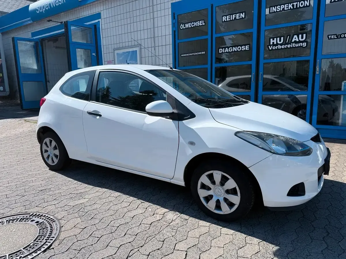 Gebraucht Mazda 2 Impuls 75 PS (55 kW) 2010 Weiß Kleinwagen