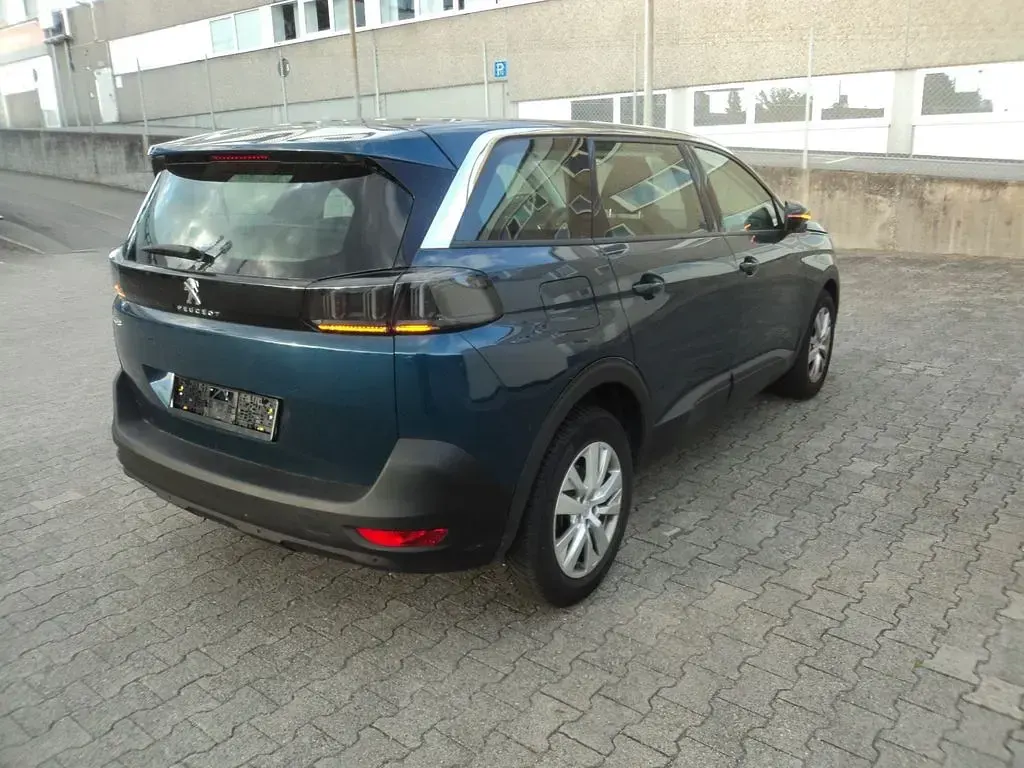 Gebraucht Peugeot 5008 131 PS (96 kW) 2021 Blau SUV