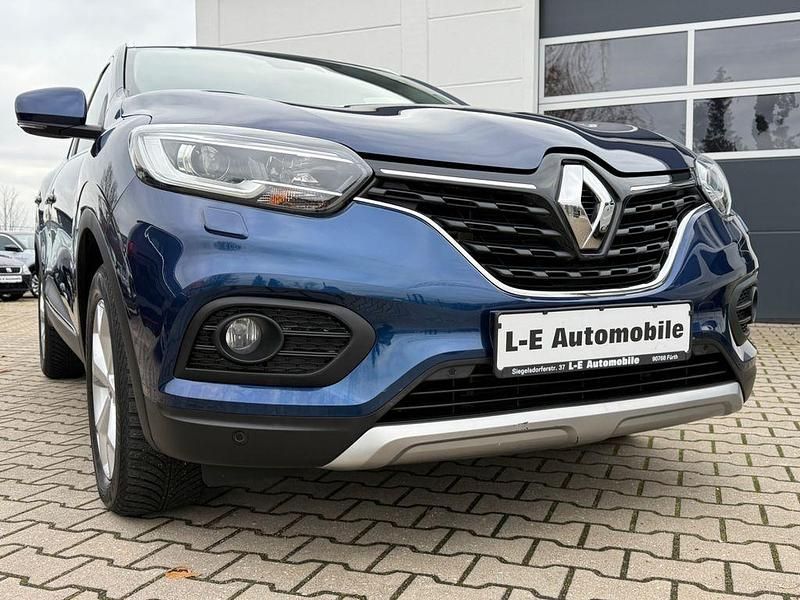 Gebraucht Renault Kadjar LIMITED 140 PS (102 kW) 2019 Blau SUV