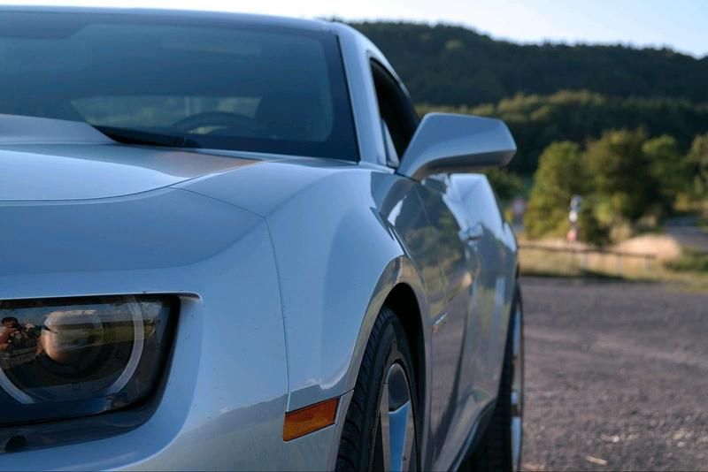 Gebraucht Chevrolet Camaro 330 PS (242 kW) 2010 Silber Coupé
