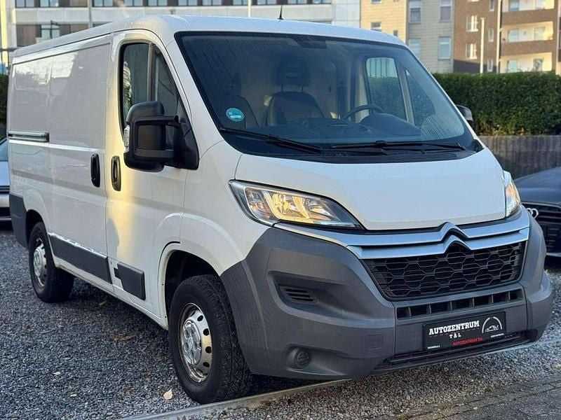 Weiß Gebraucht 2017 Citroën Jumper Van / Kleinbus | 11.490 € (Guter Preis) - Bild 1/4