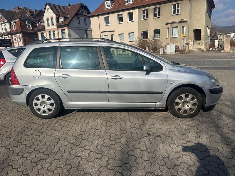 Gebraucht Peugeot 307 Tendance 109 PS (80 kW) 2003 Grau Kombi