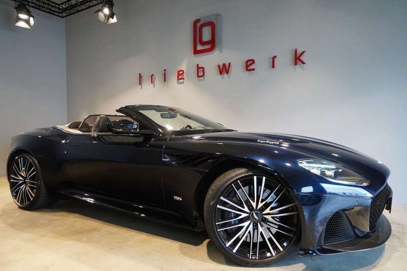 Ultramarine black Gebraucht 2020 Aston Martin DBS Cabrio | 229.941 € - Bild 1/4
