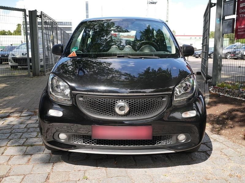 Schwarz Gebraucht 2015 Smart ForFour Kleinwagen | 9.050 € (Guter Preis) - Bild 1/4