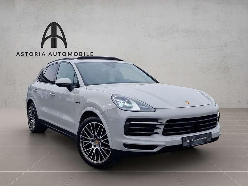 Second-hand Porsche Cayenne Platinum Edition 462 CP (339 kW) 2023 Gri SUV
