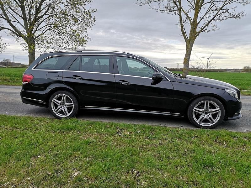 Gebraucht Mercedes E200 136 PS (100 kW) 2015 Schwarz Kombi