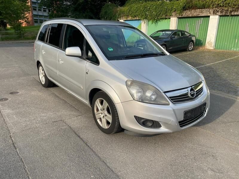 Silber Gebraucht 2010 Opel Zafira Van / Kleinbus | 1.999 € (Fairer Preis) - Bild 1/4