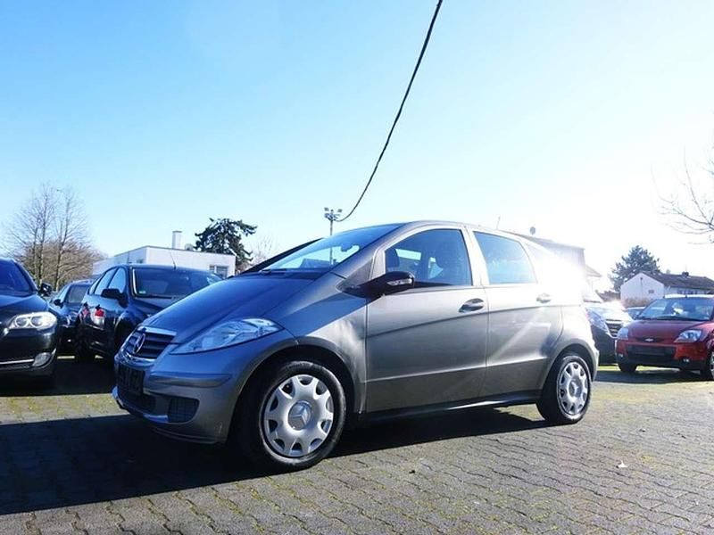 Grau Gebraucht 2004 Mercedes A170 Limousine | 1.700 € (Guter Preis) - Bild 1/4