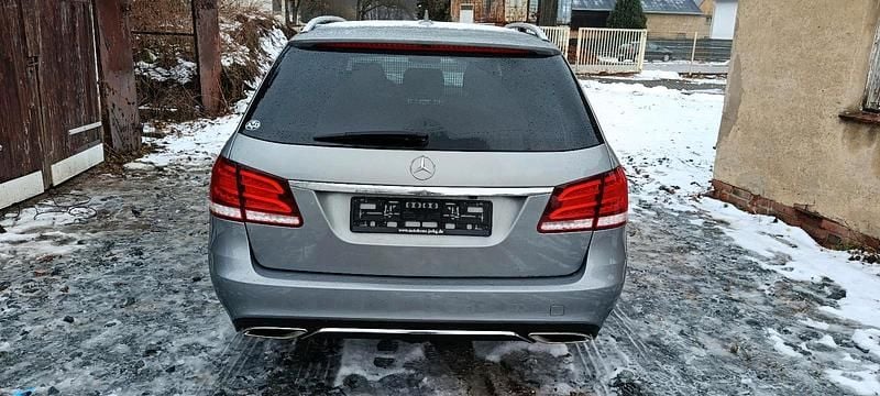 Gebraucht Mercedes E250 Avantgarde 204 PS (150 kW) 2014 Grau Kombi