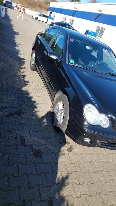 Gebraucht Mercedes C230 193 PS (141 kW) 2004 Schwarz Limousine