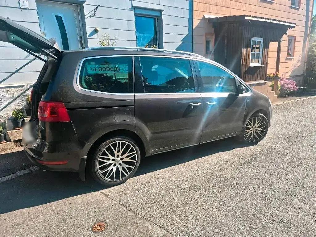 Gebraucht VW Sharan 140 PS (102 kW) 2014 Braun Van / Kleinbus