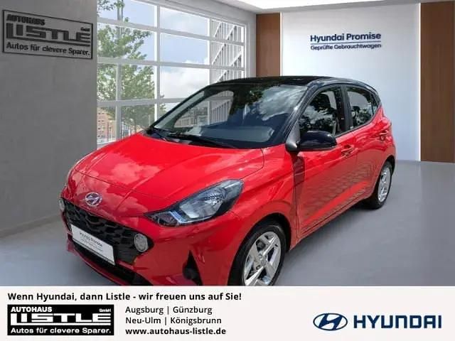 Tomato red / black / sol Gebraucht 2020 Hyundai i10 Trend Kleinwagen | 13.485 € (Fairer Preis) - Bild 1/4