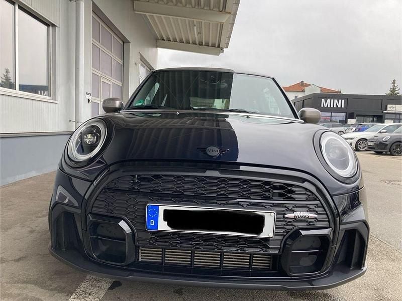 Gebraucht Mini John Cooper Works 136 PS (100 kW) 2023 Schwarz Kleinwagen