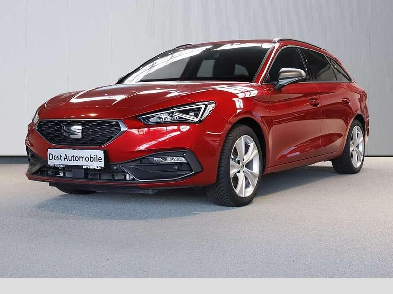 Desire rot metallic Gebraucht 2025 Seat Leon FR Kombi | 27.530 € (Fairer Preis) - Bild 1/4